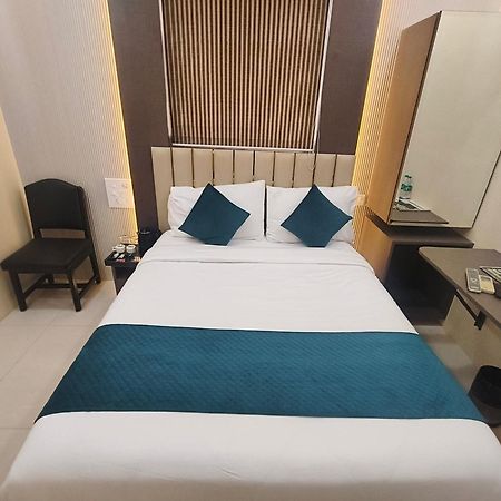 Hotel Triton - Near Us Embassy - Hotel In Sion Mumbai Dış mekan fotoğraf
