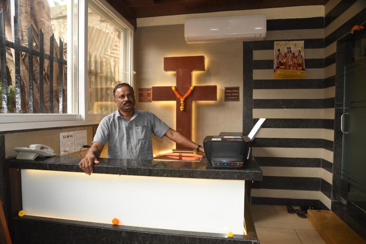 Hotel Triton - Near Us Embassy - Hotel In Sion Mumbai Dış mekan fotoğraf
